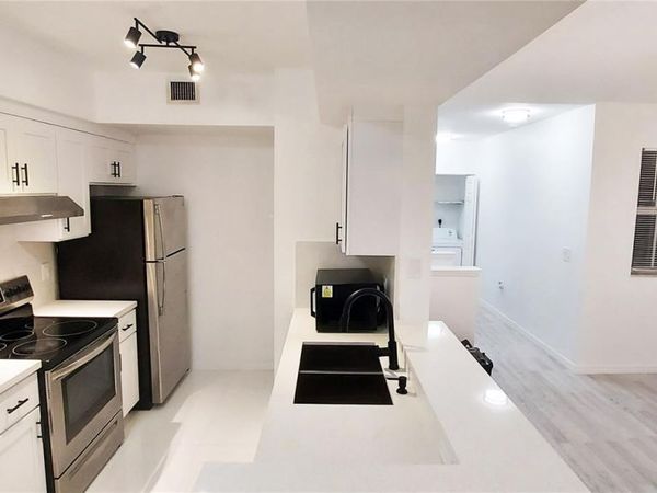 2501 Centergate Dr , Unit 203, Miramar, FL 33025