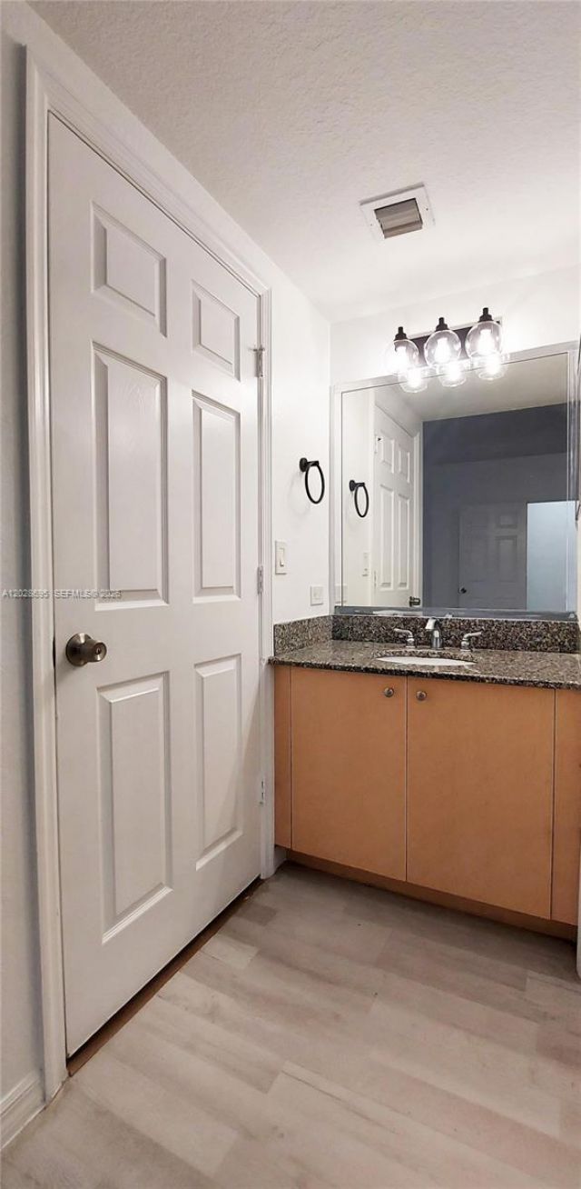2501 Centergate Dr , Unit 203, Miramar, FL 33025 Photo