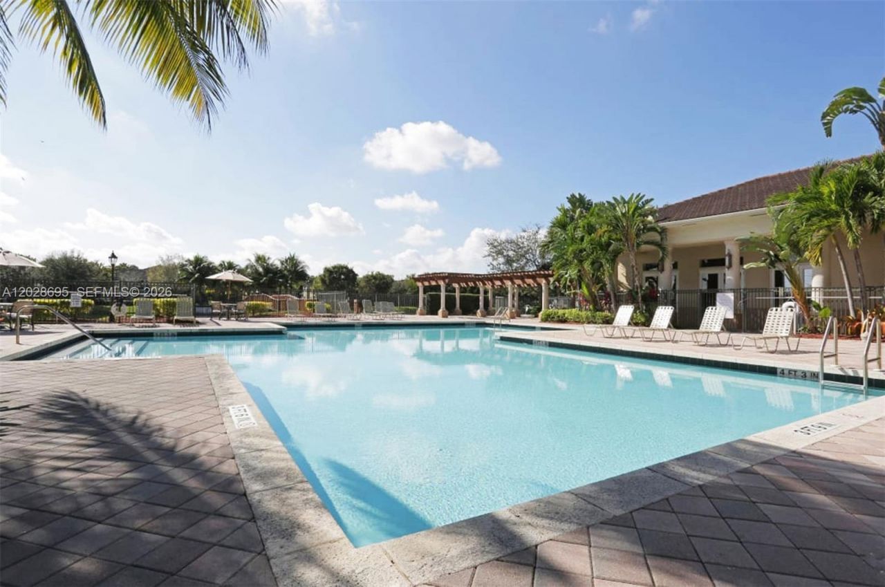 2501 Centergate Dr , Unit 203, Miramar, FL 33025 Photo