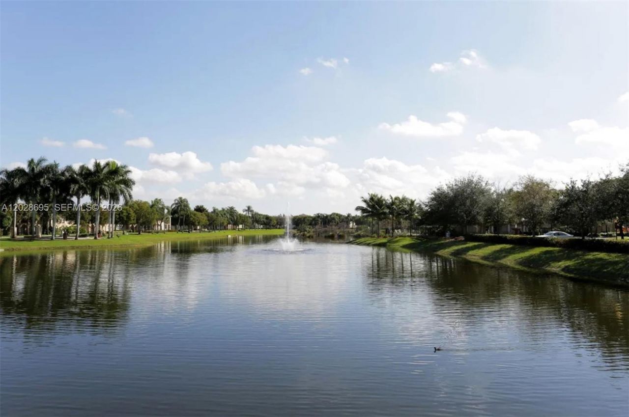 2501 Centergate Dr , Unit 203, Miramar, FL 33025 Photo