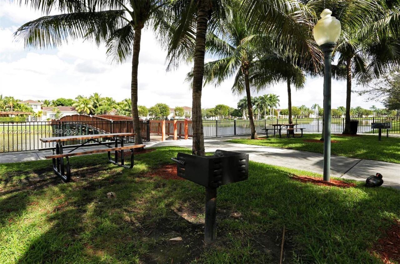 2501 Centergate Dr , Unit 203, Miramar, FL 33025 Photo