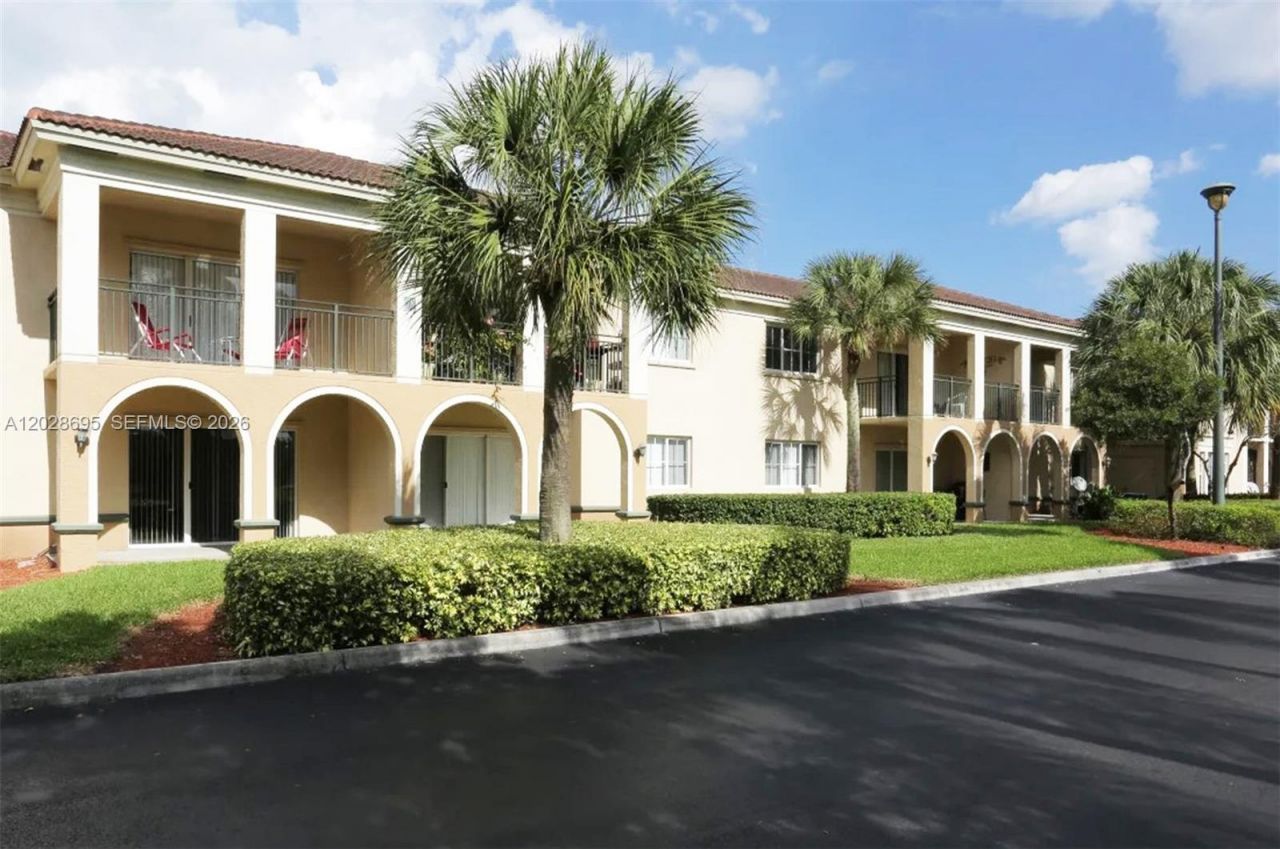 2501 Centergate Dr , Unit 203, Miramar, FL 33025 Photo
