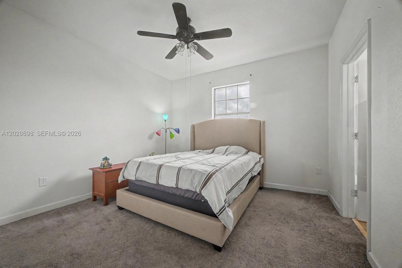 215 SE 37th Pl , Homestead, FL 33033 Photo