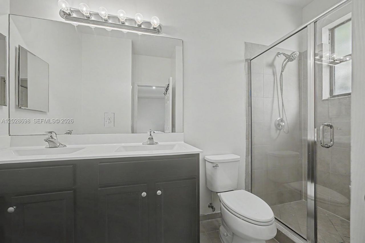 215 SE 37th Pl , Homestead, FL 33033 Photo