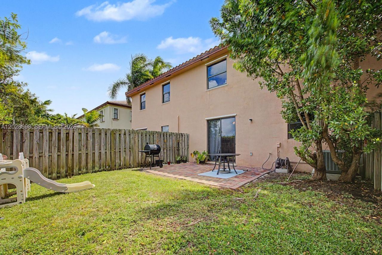 215 SE 37th Pl , Homestead, FL 33033 Photo