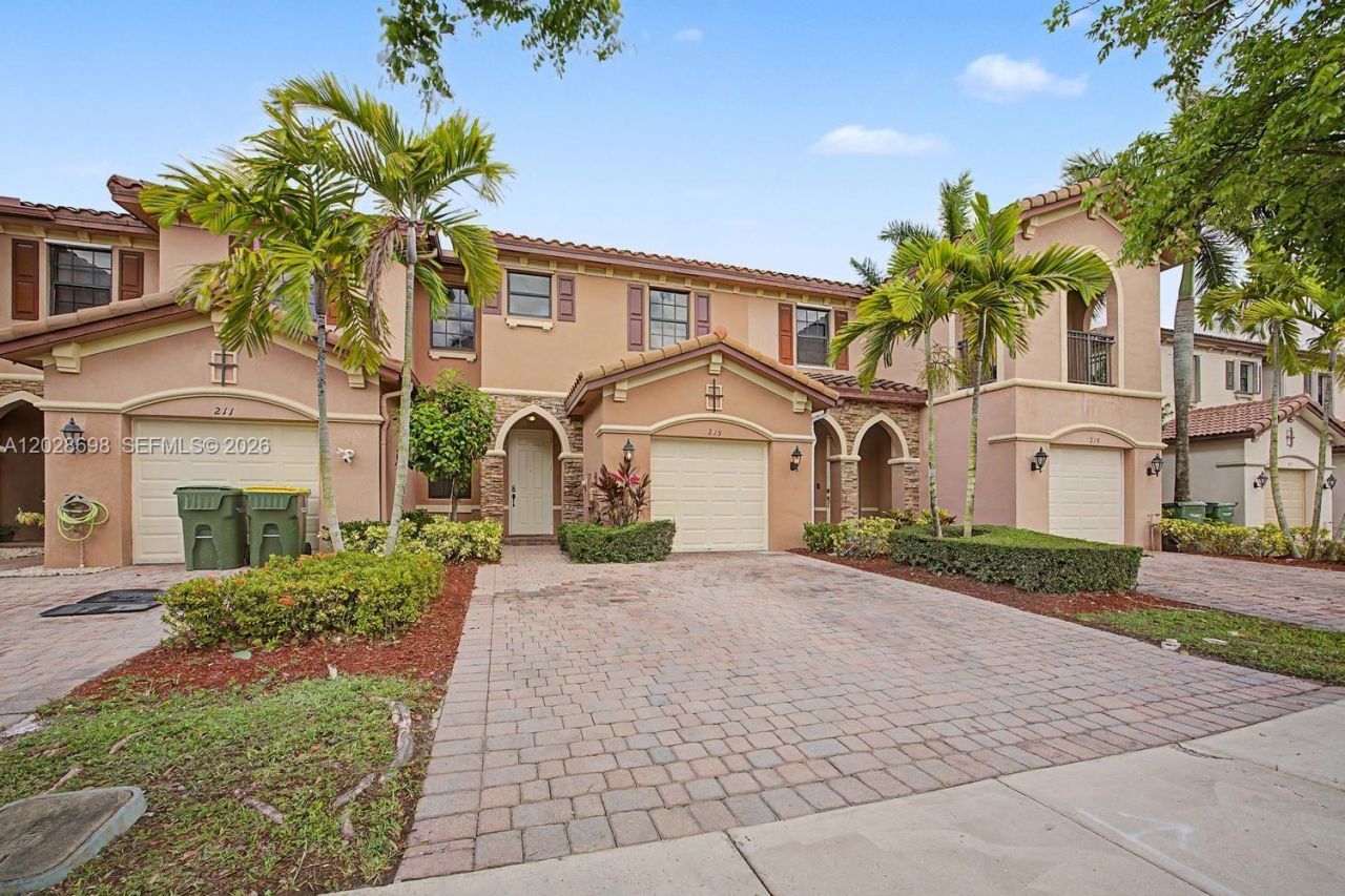 215 SE 37th Pl , Homestead, FL 33033 Photo