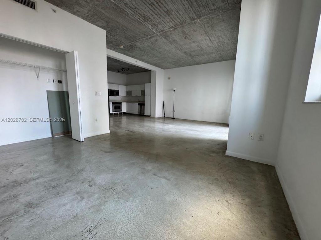 234 NE 3rd St, Unit 1208, Miami, FL 33132 Photo