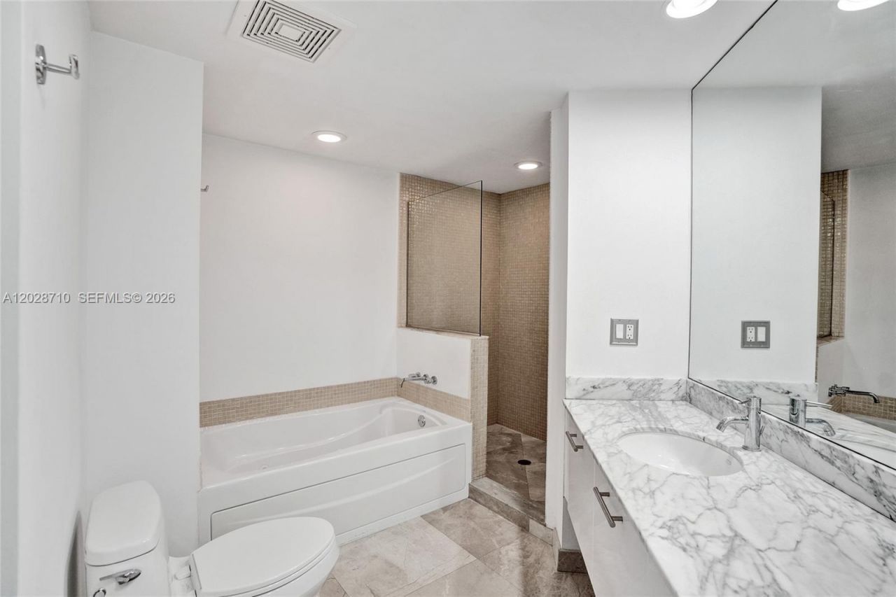 55 SE 6th St, Unit 1502, Miami, FL 33131 Photo