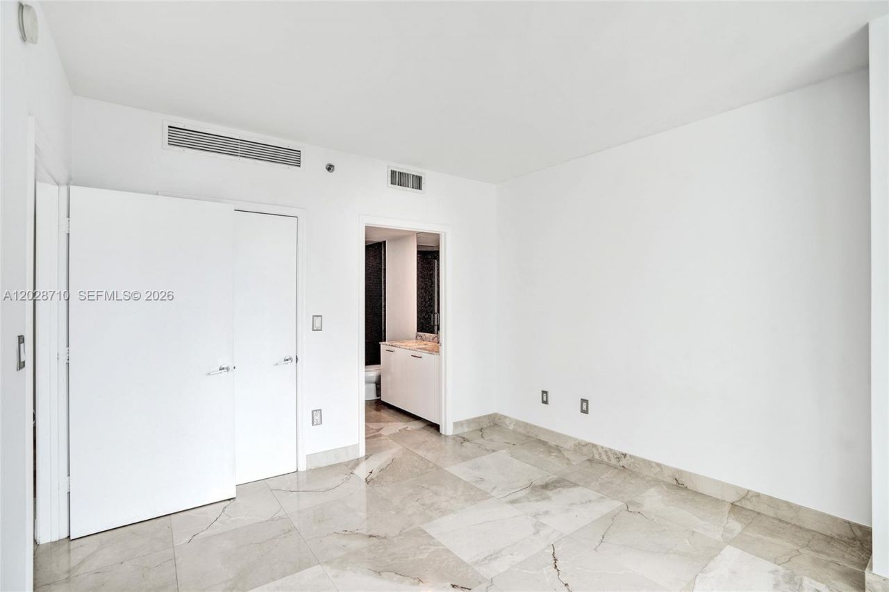 55 SE 6th St, Unit 1502, Miami, FL 33131 Photo
