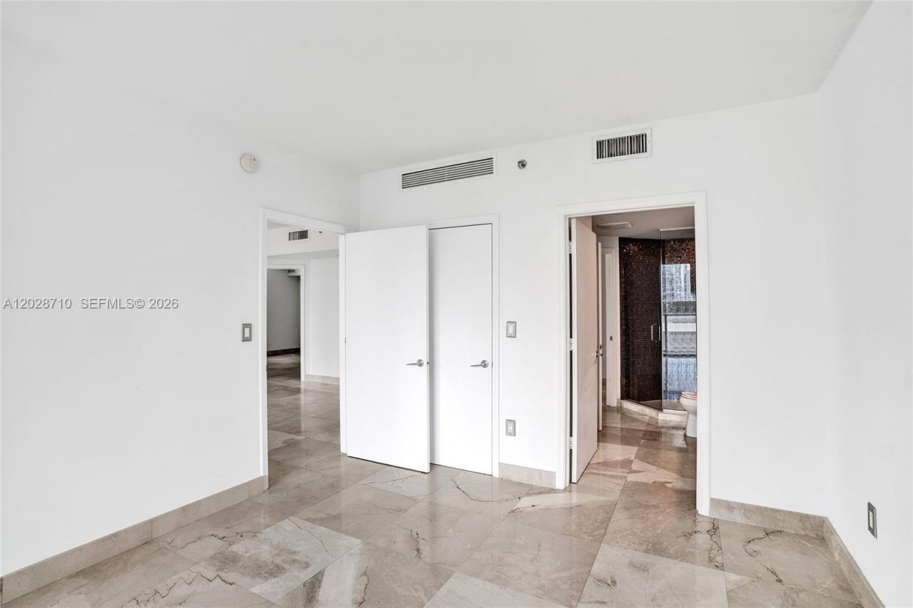 55 SE 6th St, Unit 1502, Miami, FL 33131 Photo
