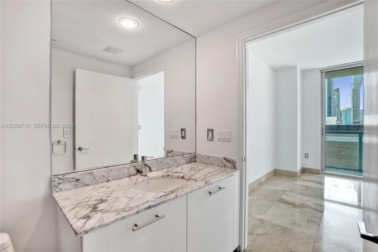 55 SE 6th St, Unit 1502, Miami, FL 33131 Photo