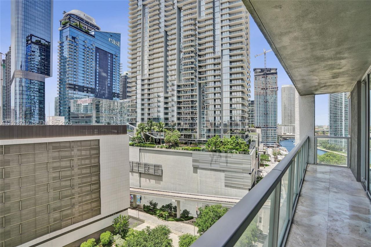 55 SE 6th St, Unit 1502, Miami, FL 33131 Photo