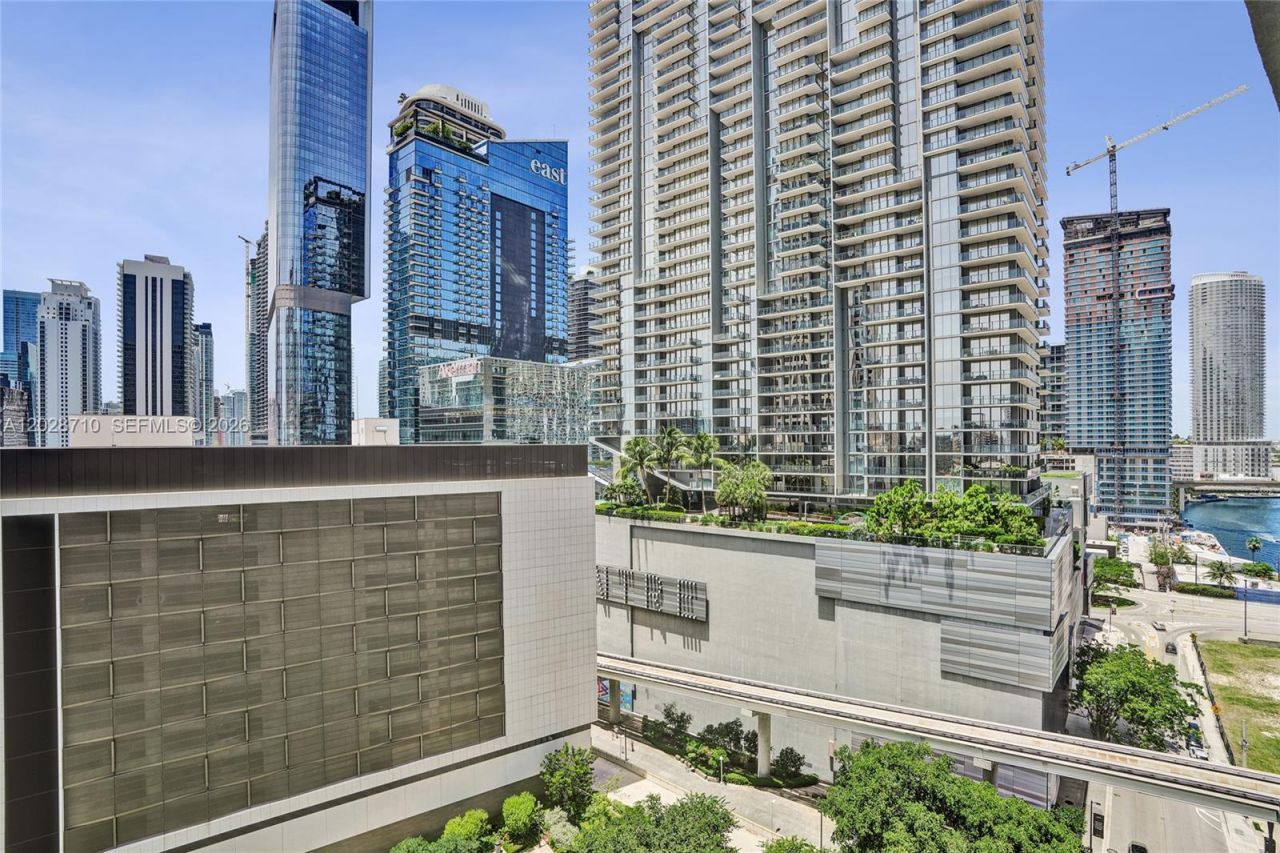 55 SE 6th St, Unit 1502, Miami, FL 33131 Photo