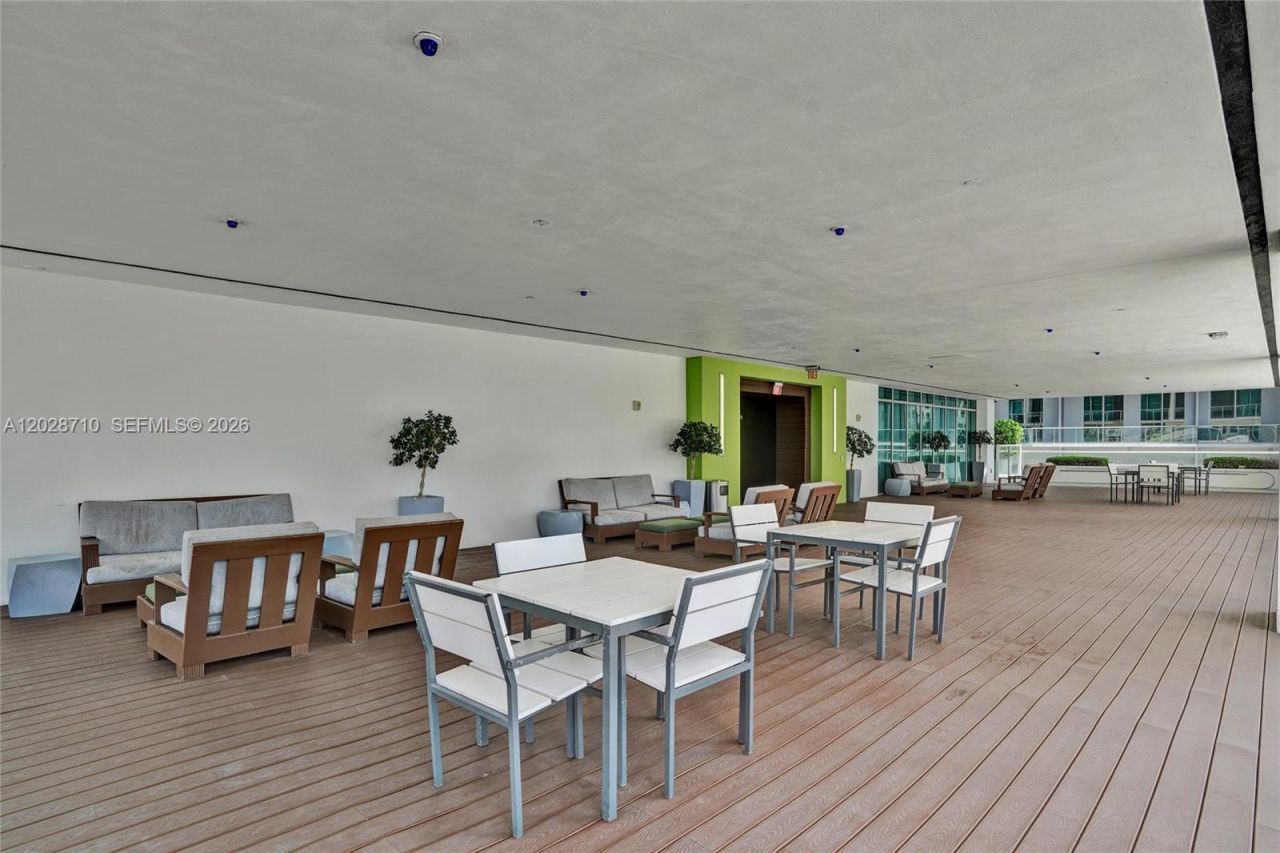 55 SE 6th St, Unit 1502, Miami, FL 33131 Photo