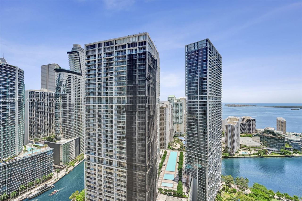 55 SE 6th St, Unit 1502, Miami, FL 33131 Photo