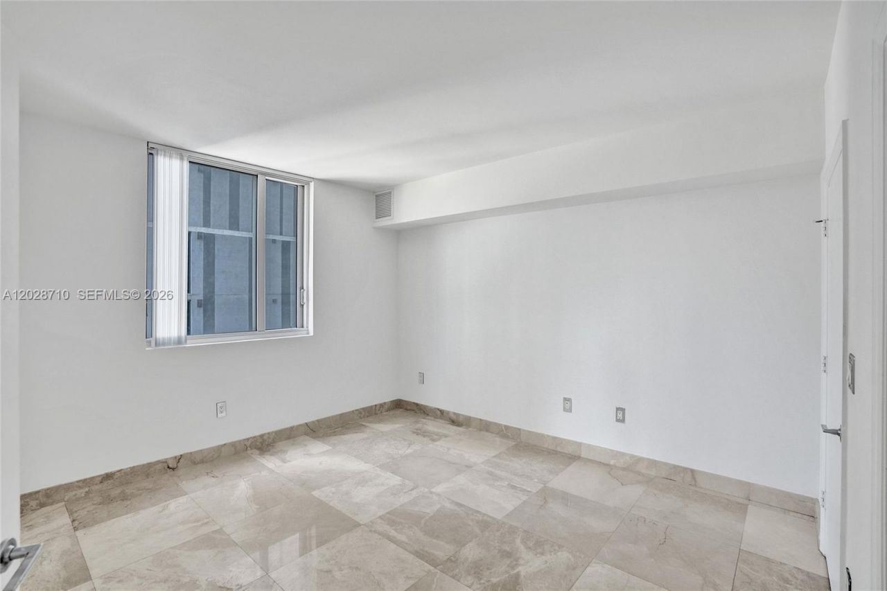 55 SE 6th St, Unit 1502, Miami, FL 33131 Photo
