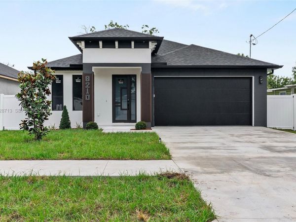 8210 N Elmer St,, Tampa, FL 33604