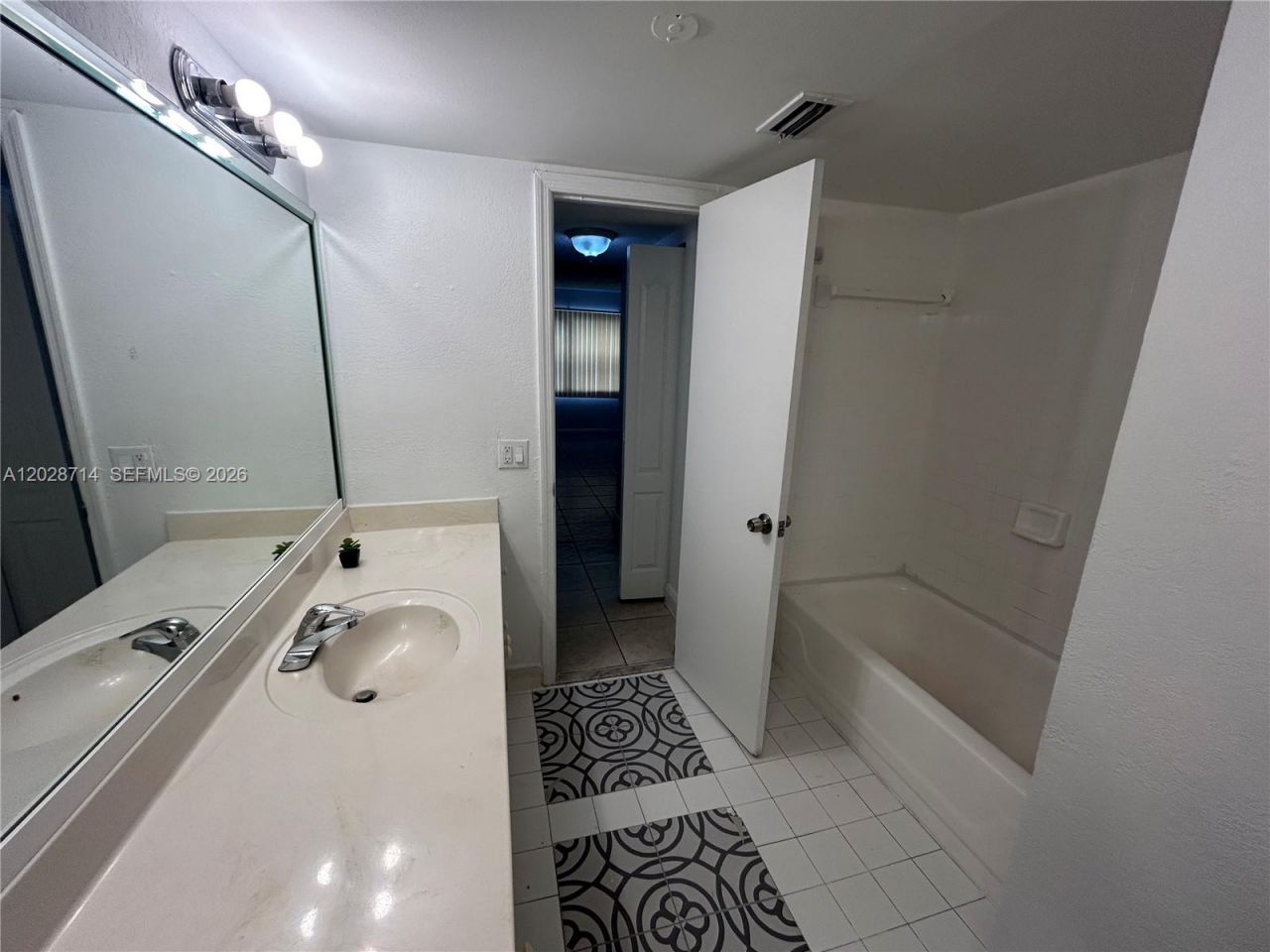4205 N University Dr , Unit 112, Sunrise, FL 33351 Photo