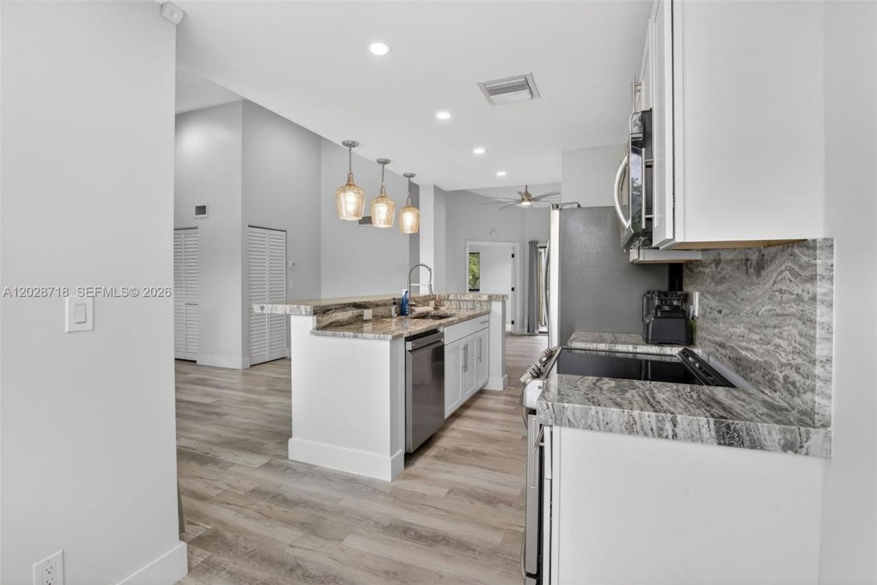 1726 NW 81st Way , Unit 1726, Plantation, FL 33322 Photo