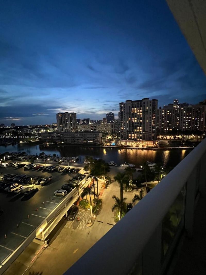 100 Bayview Dr , Unit 1102, Sunny Isles Beach, FL 33160 Photo