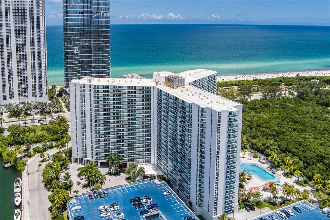 100 Bayview Dr , Unit 1102, Sunny Isles Beach, FL 33160 Photo