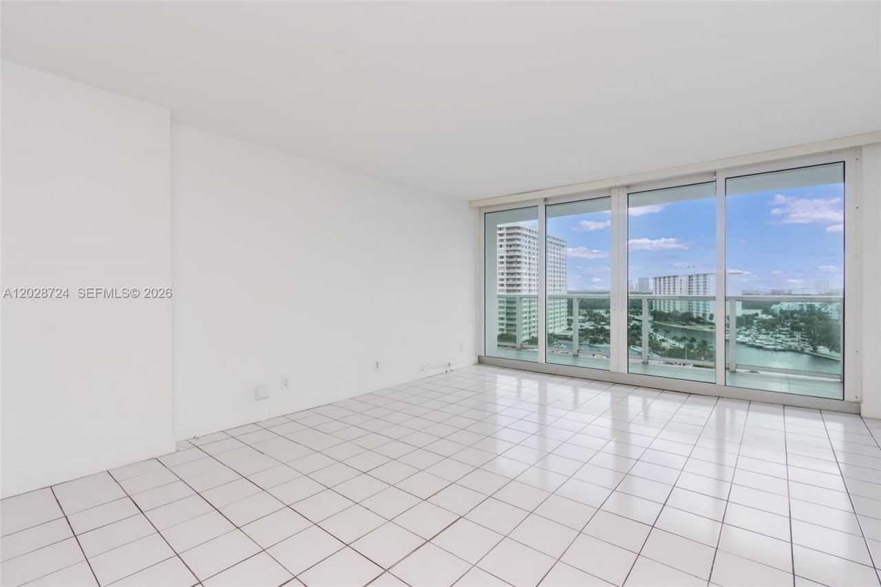 100 Bayview Dr , Unit 1102, Sunny Isles Beach, FL 33160 Photo
