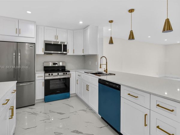 201 SE 11th Ter, Unit 102, Dania Beach, FL 33004
