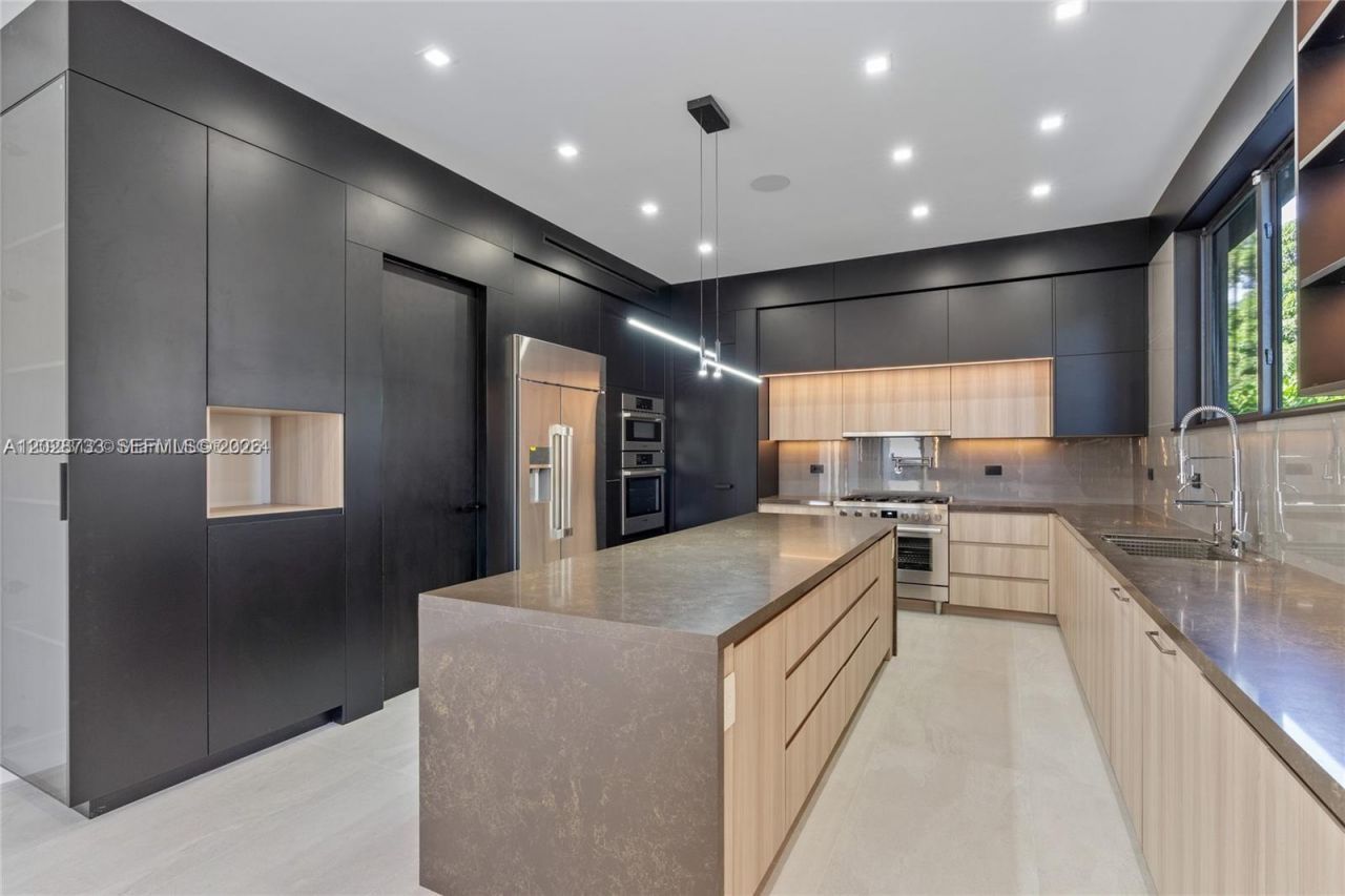 Please Call For Address, Fort Lauderdale, FL 33316 Photo