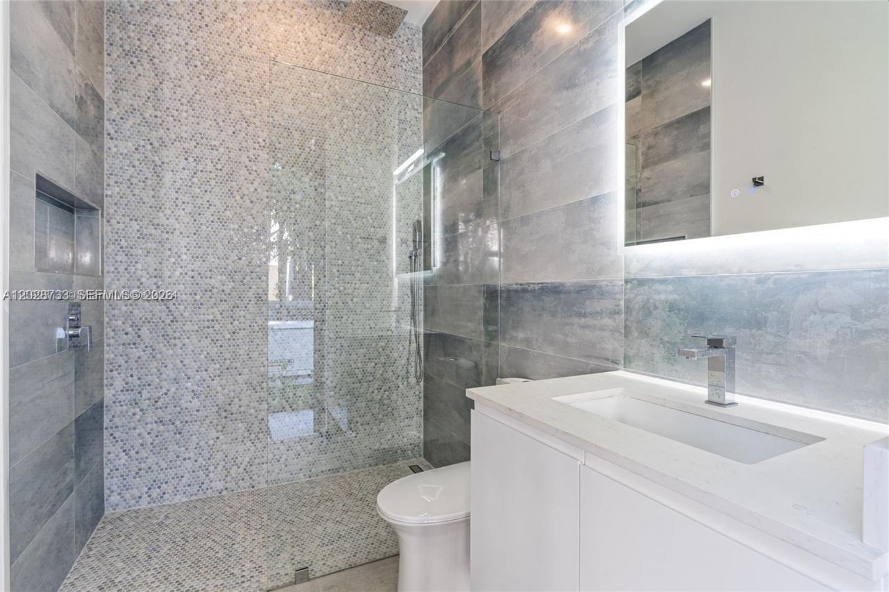 Please Call For Address, Fort Lauderdale, FL 33316 Photo