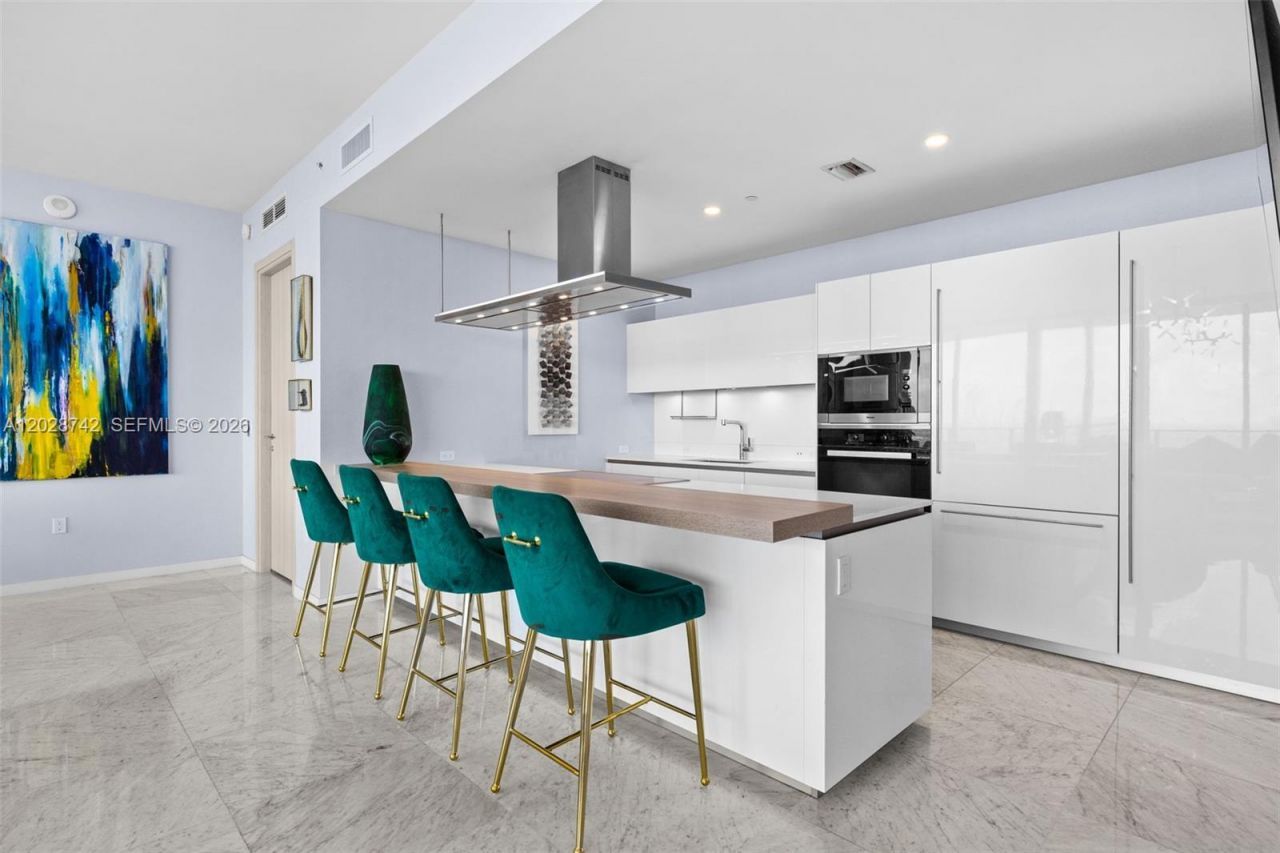 1000 Brickell Plz , Unit PH5304, Miami, FL 33131 Photo