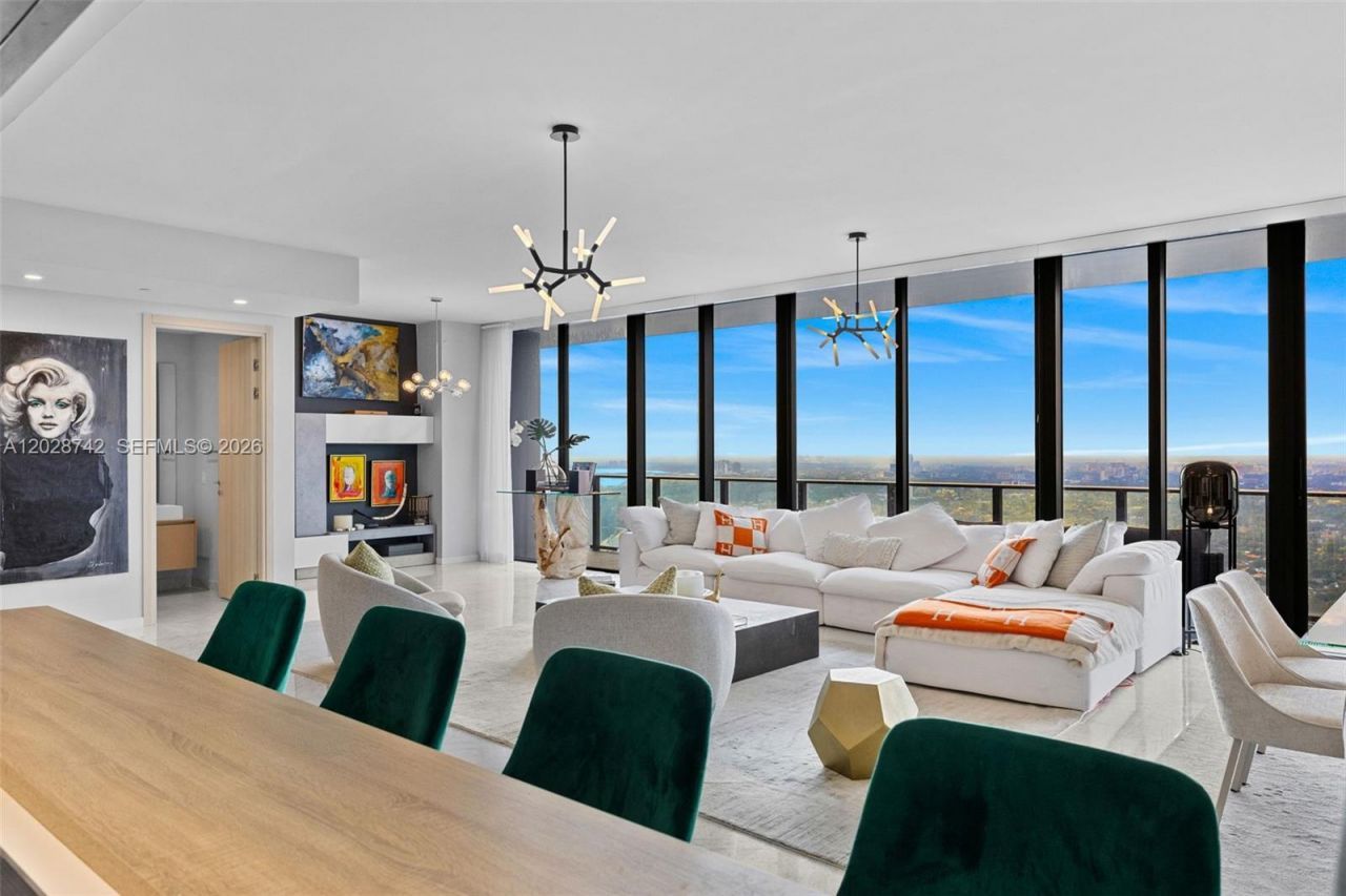 1000 Brickell Plz , Unit PH5304, Miami, FL 33131 Photo