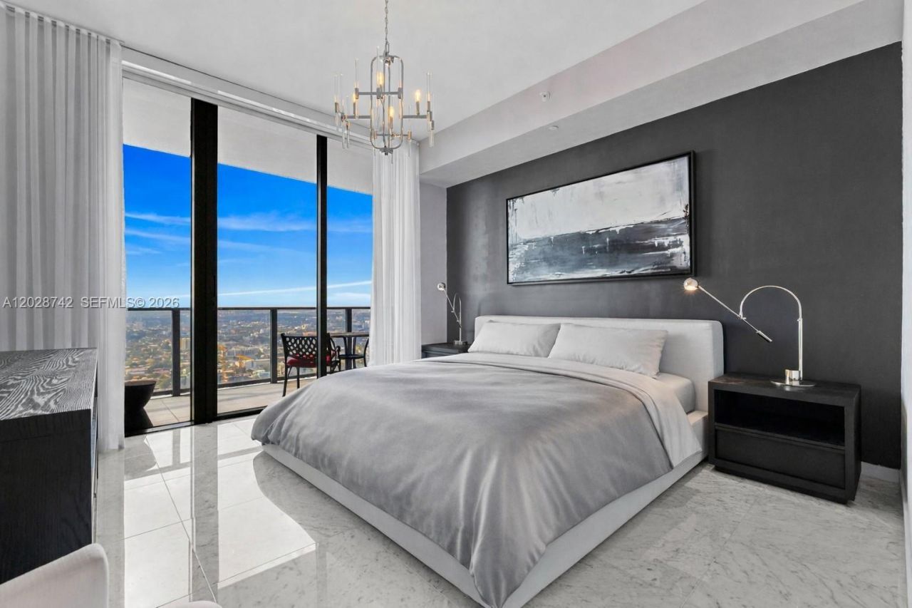 1000 Brickell Plz , Unit PH5304, Miami, FL 33131 Photo