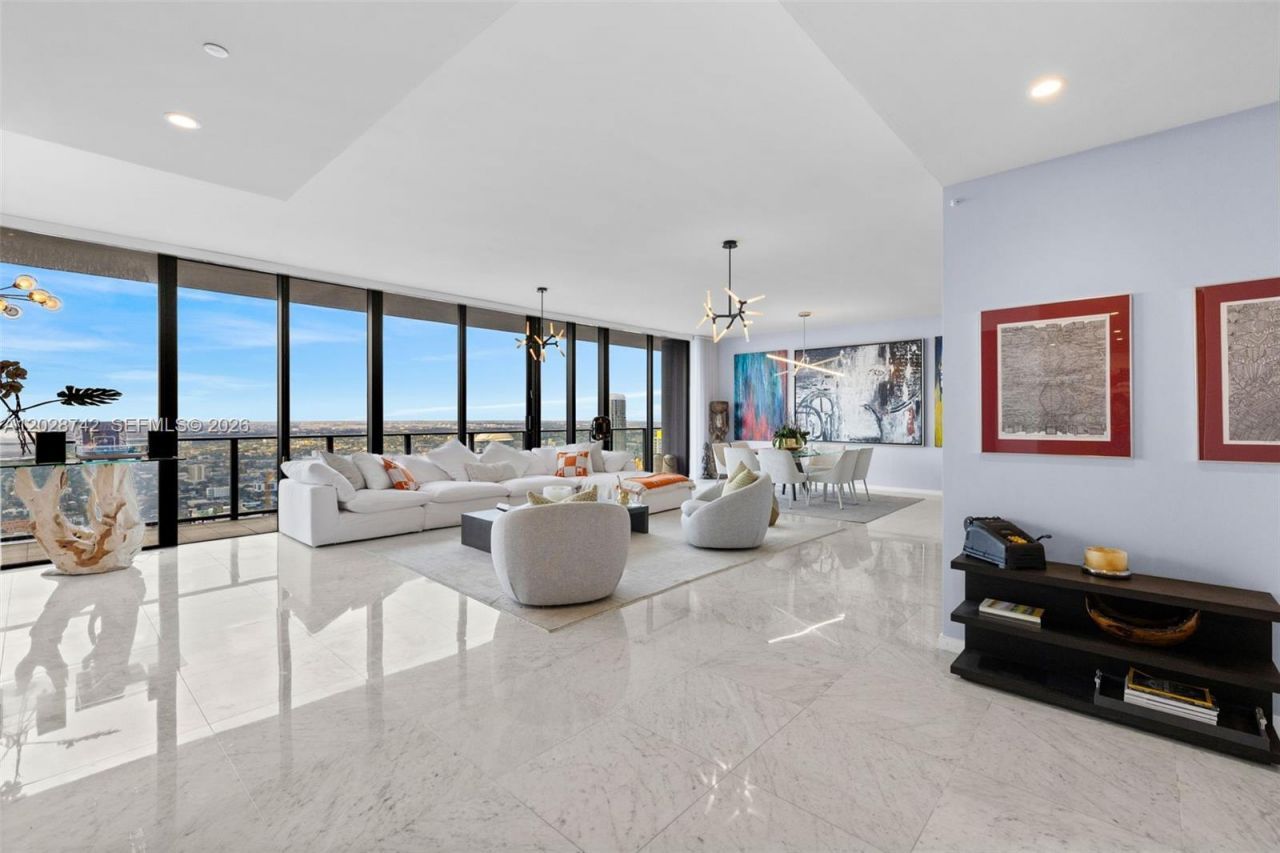 1000 Brickell Plz , Unit PH5304, Miami, FL 33131 Photo
