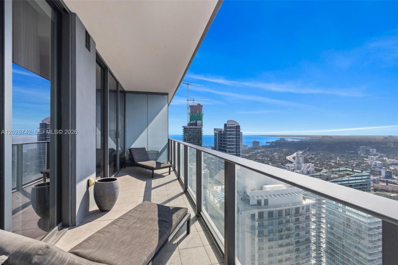 1000 Brickell Plz , Unit PH5304, Miami, FL 33131 Photo