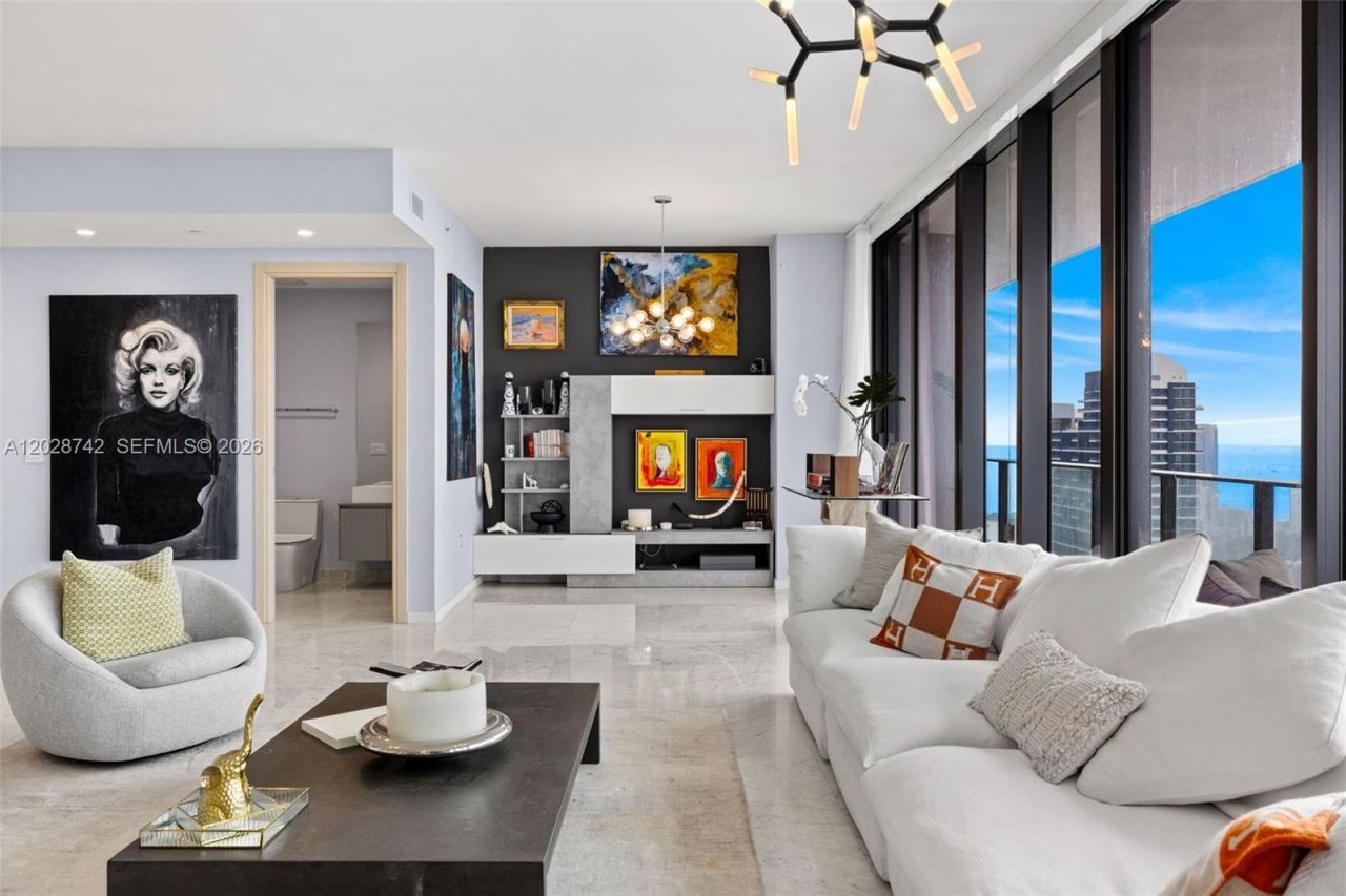 1000 Brickell Plz , Unit PH5304, Miami, FL 33131 Photo