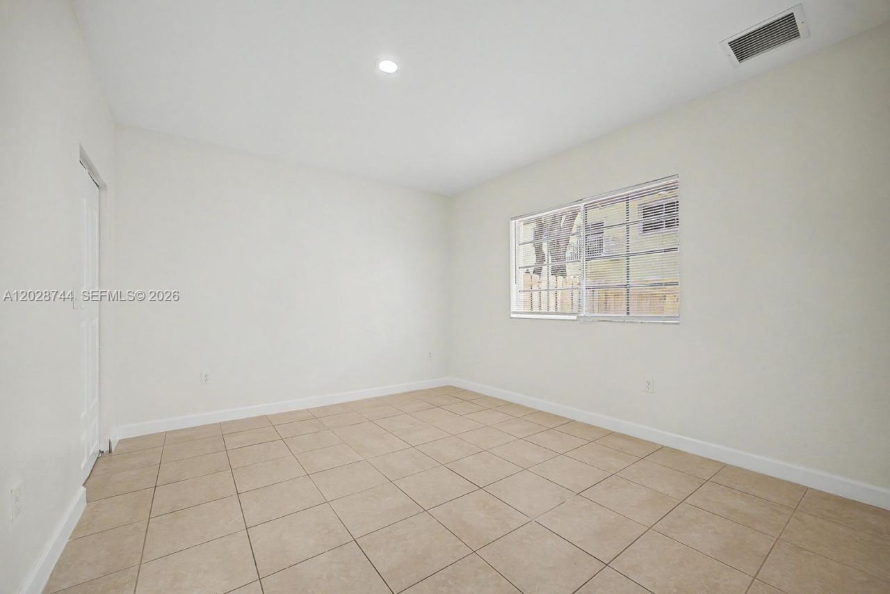 373 NE 26th Pl , Unit 102, Homestead, FL 33033 Photo