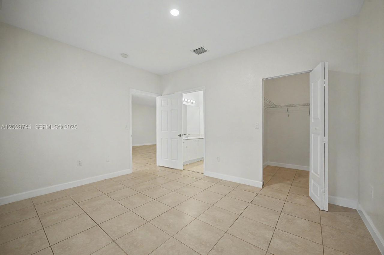 373 NE 26th Pl , Unit 102, Homestead, FL 33033 Photo