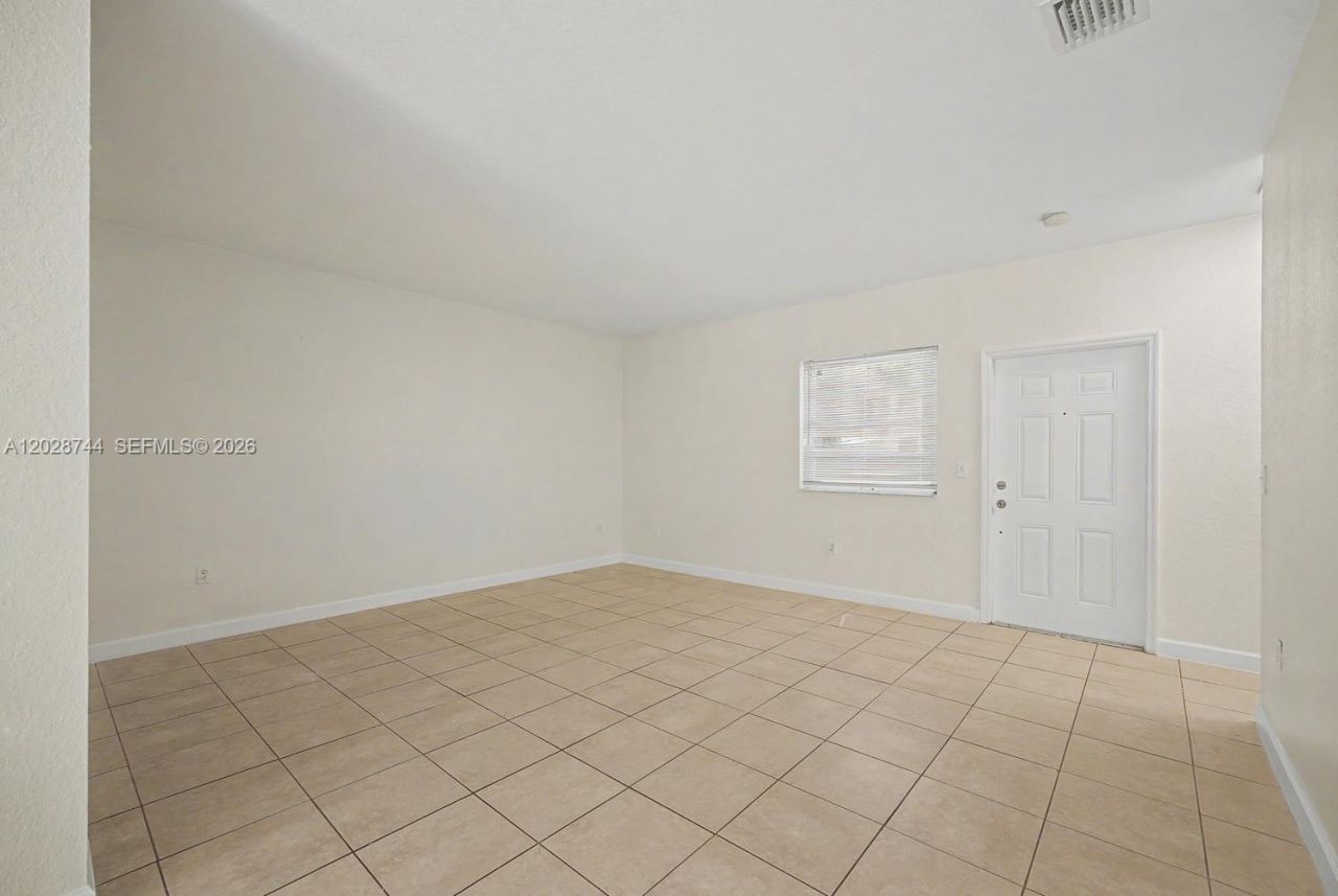 373 NE 26th Pl , Unit 102, Homestead, FL 33033 Photo