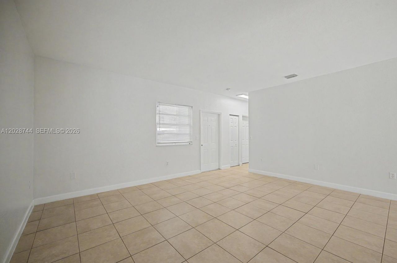 373 NE 26th Pl , Unit 102, Homestead, FL 33033 Photo