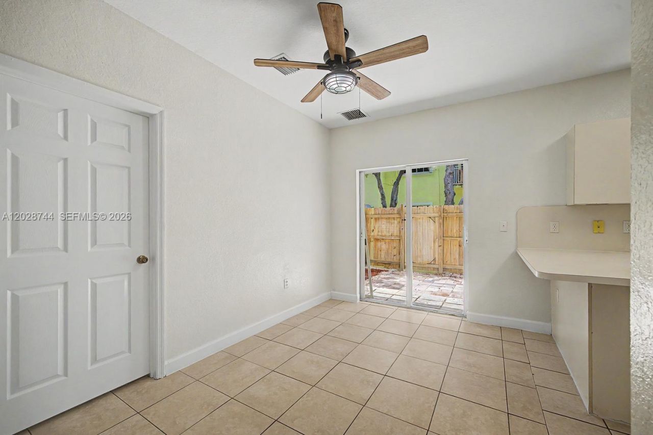 373 NE 26th Pl , Unit 102, Homestead, FL 33033 Photo