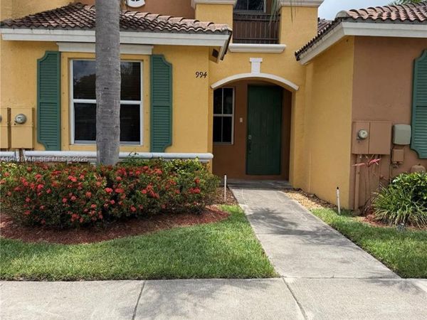 994 NE 42nd Ter, Homestead, FL 33033