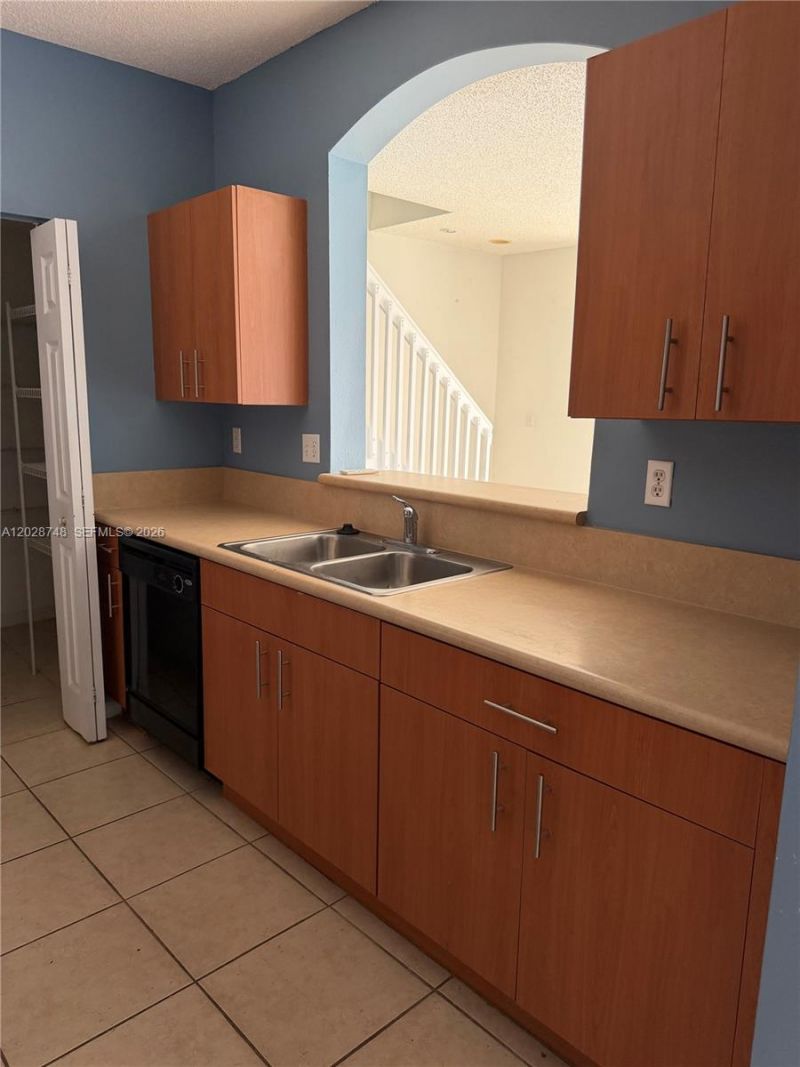 994 NE 42nd Ter, Homestead, FL 33033 Photo
