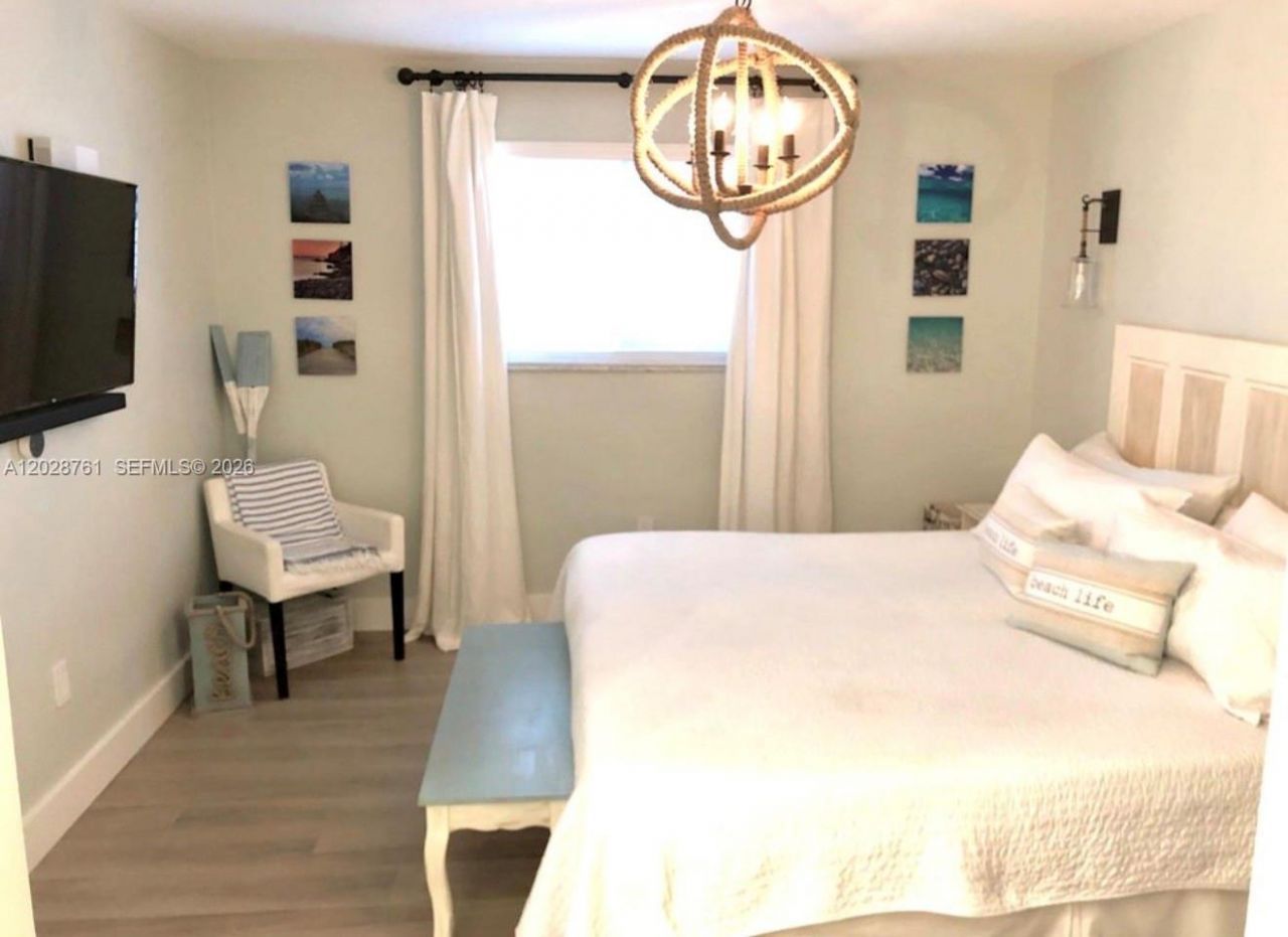 2728 SW 25th Ter, Unit 2728, Miami, FL 33133 Photo