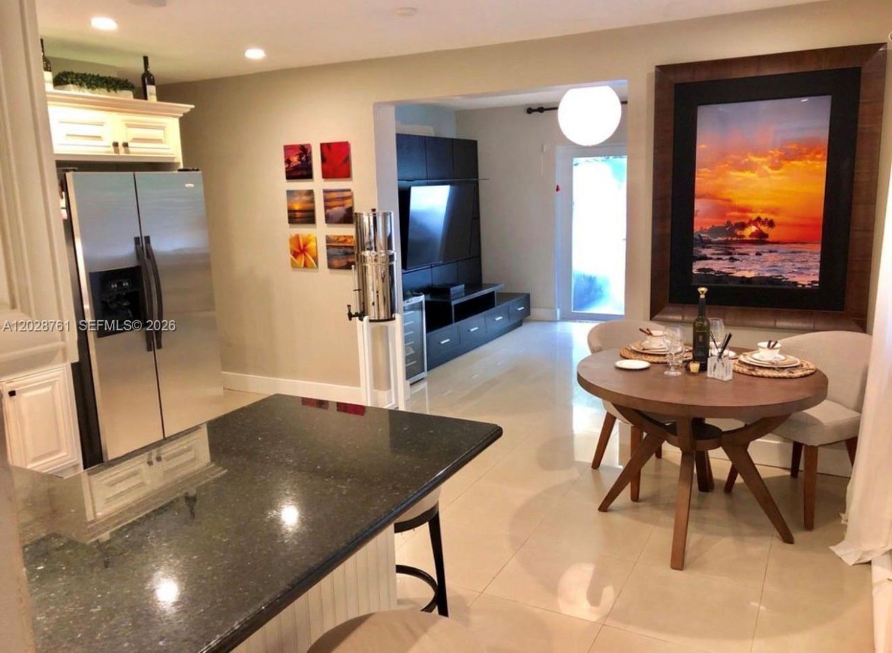 2728 SW 25th Ter, Unit 2728, Miami, FL 33133 Photo