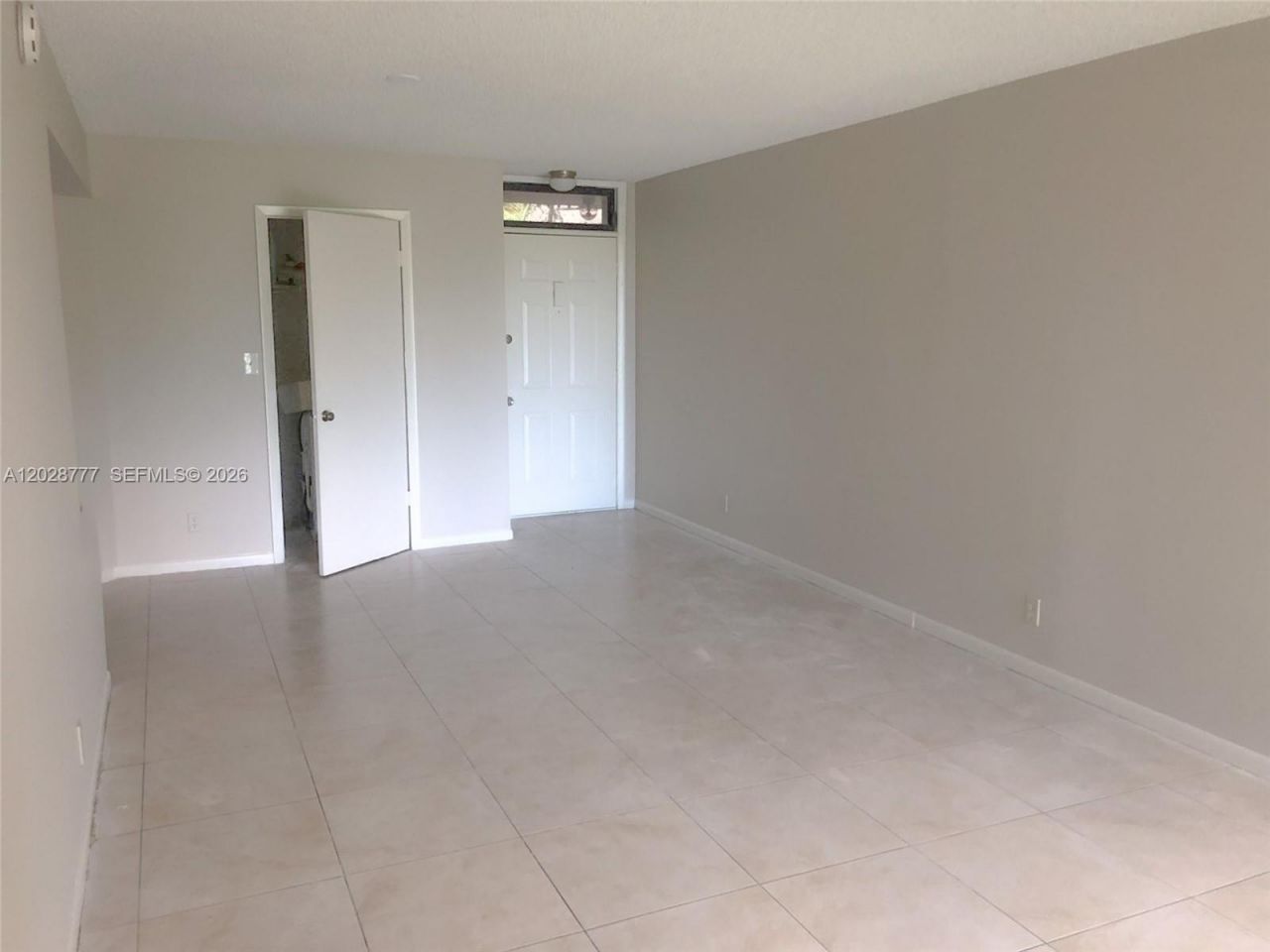 211 Lake Pointe Dr, Unit 109, Oakland Park, FL 33309 Main Photo