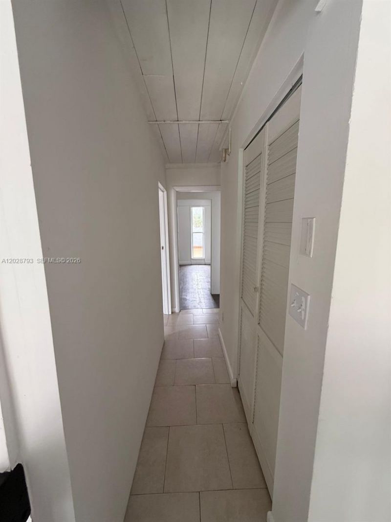 14310 NE 5th Pl , Miami, FL 33161 Photo