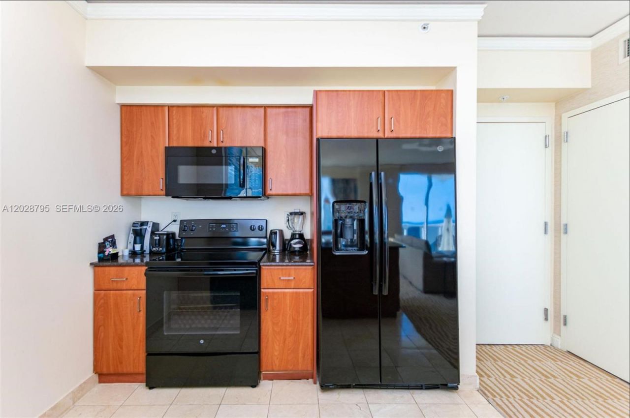 18001 Collins Ave, Unit 1414, Sunny Isles Beach, FL 33160 Photo