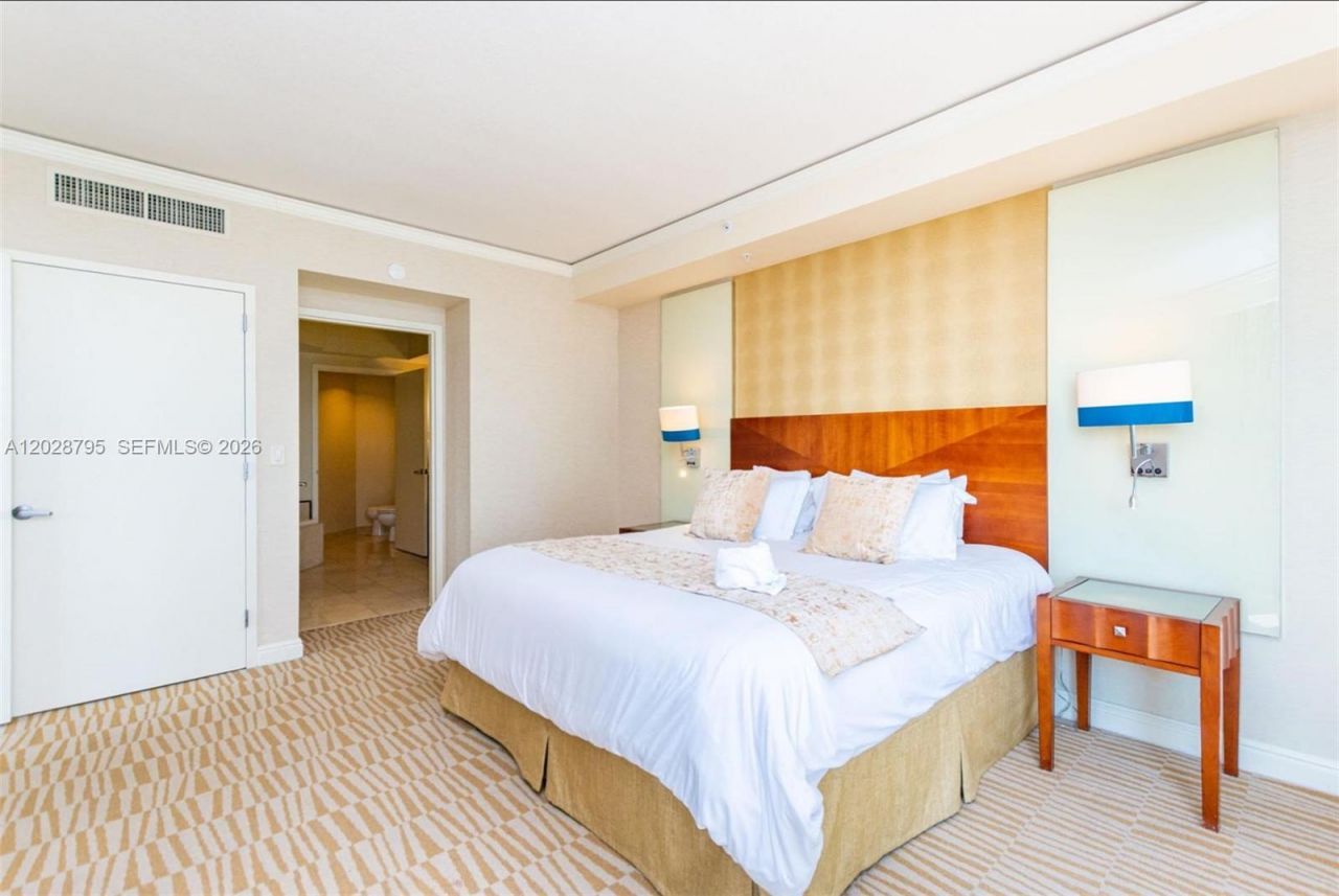 18001 Collins Ave, Unit 1414, Sunny Isles Beach, FL 33160 Photo