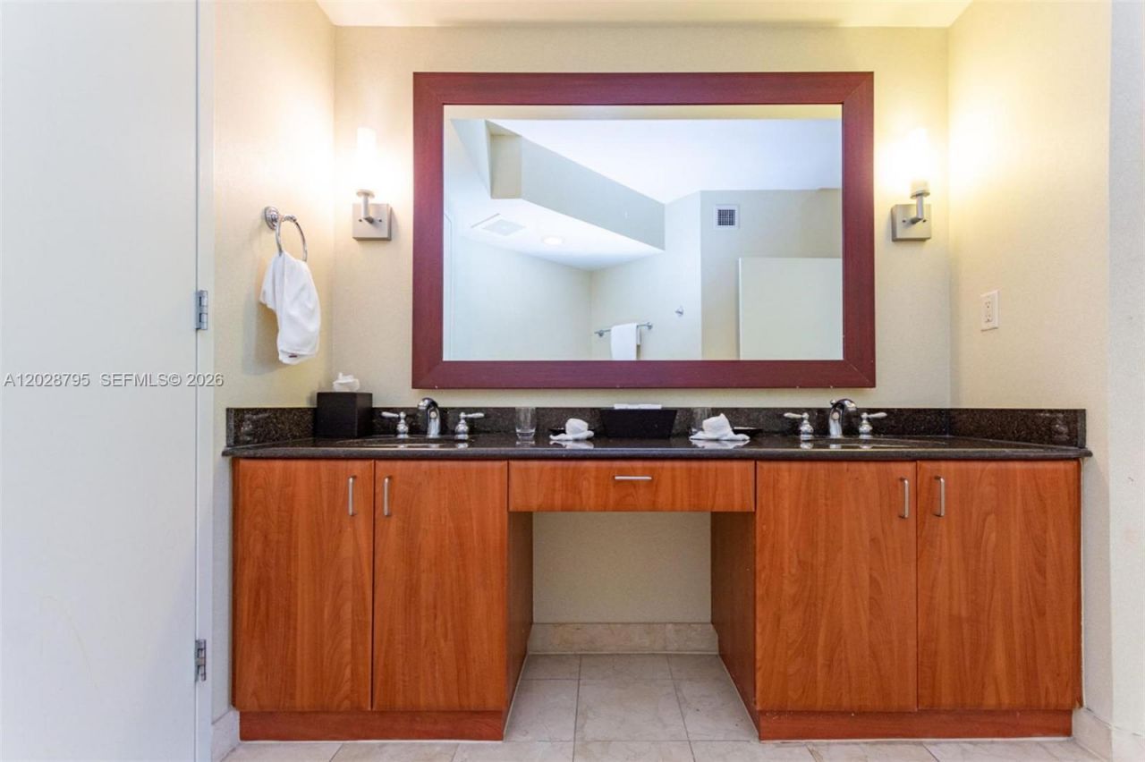18001 Collins Ave, Unit 1414, Sunny Isles Beach, FL 33160 Photo