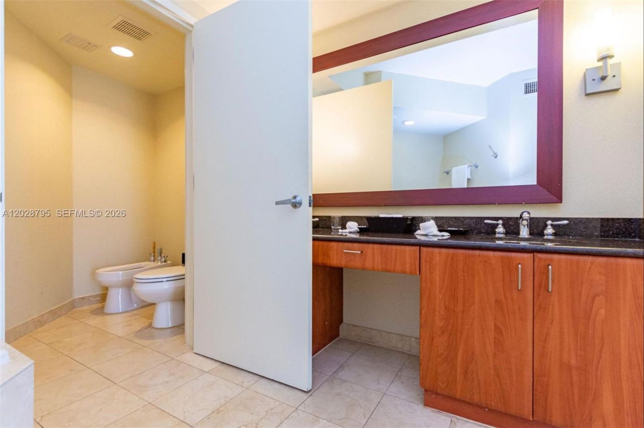 18001 Collins Ave, Unit 1414, Sunny Isles Beach, FL 33160 Photo